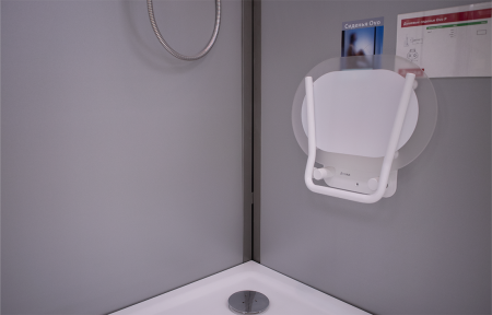 Сиденье для душевой кабины RAVAK CHROME Clear / White B8F0000028 интернет магазин сантехники BATHPOINT